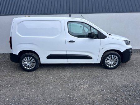2020 Peugeot Partner - photo 3
