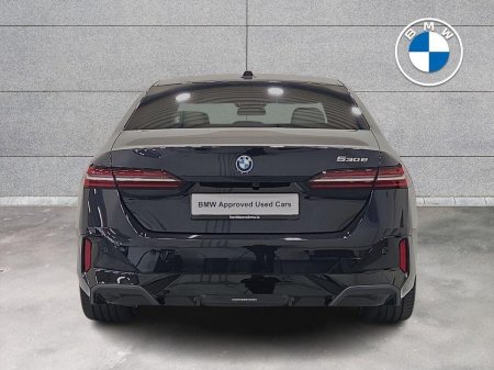 2026 BMW 5-Series - photo 15