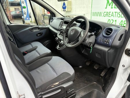 2015 Opel Vivaro - photo 10