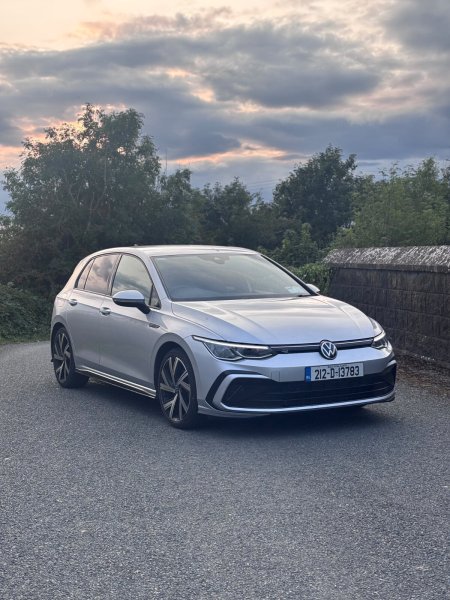 2021 Volkswagen Golf 2.0 TDI 150HP R-Line