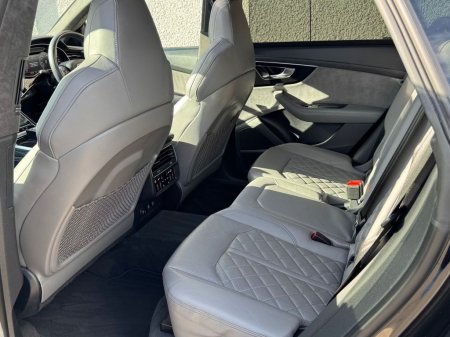 2020 Audi Q8 - photo 8