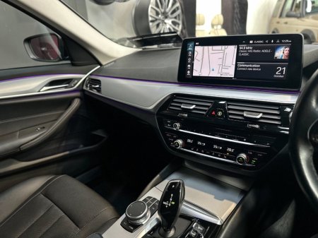 2022 BMW 5-Series - photo 35