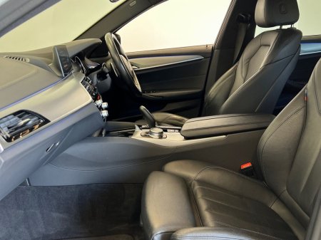 2018 BMW 5-Series - photo 12