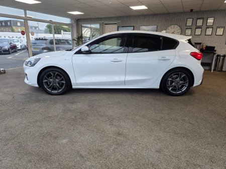 2020 Ford Focus - photo 4