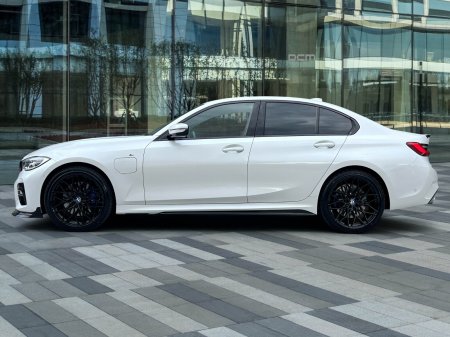 2021 BMW 3-Series - photo 3