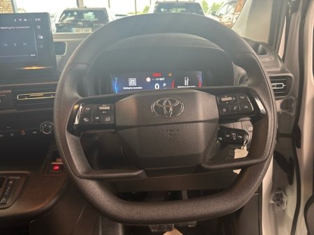 2026 Toyota Proace City - photo 9