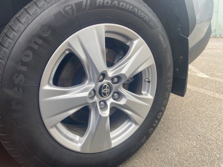2021 Toyota RAV4 - photo 18