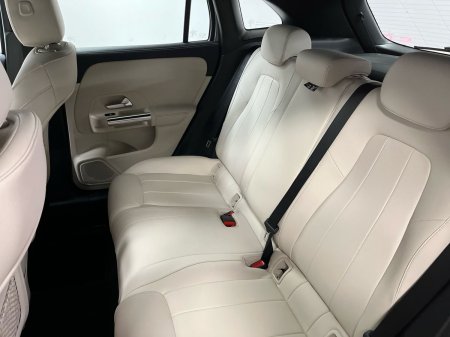 2022 Mercedes-Benz GLA - photo 13