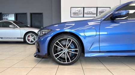 2021 BMW 3-Series - photo 6