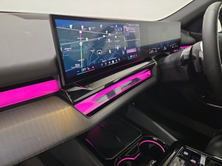 2025 BMW 5-Series - photo 19