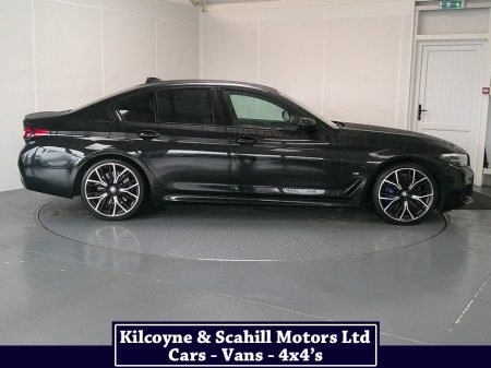 2022 BMW 5-Series - photo 9