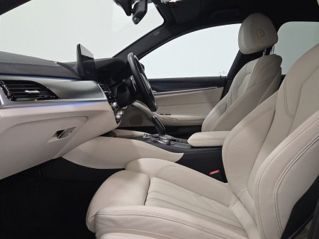 2023 BMW 5-Series - photo 7