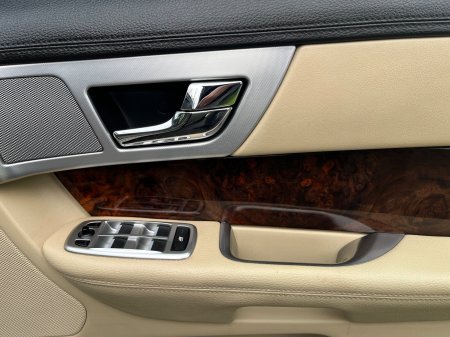 2014 Jaguar XF - photo 16