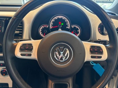 2013 Volkswagen Beetle - photo 23