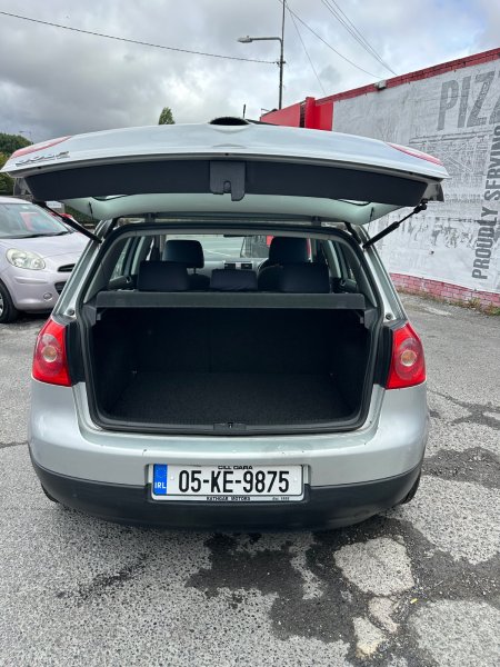 2005 Volkswagen Golf - photo 21