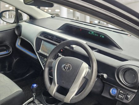 2013 Toyota Aqua - photo 7