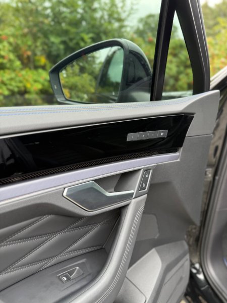 2024 Volkswagen Touareg - photo 40