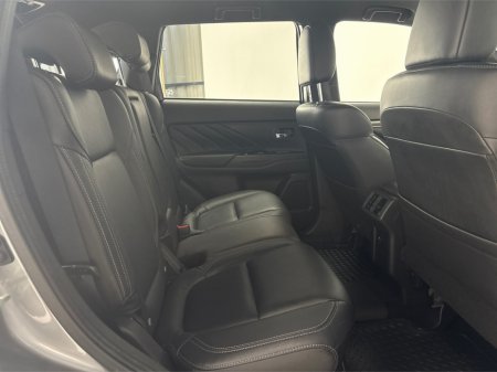 2020 Mitsubishi Outlander - photo 28