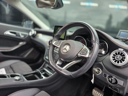 2018 Mercedes-Benz CLA - photo 2