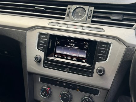 2015 Volkswagen Passat - photo 13