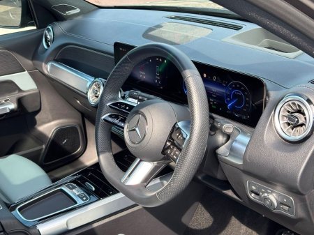 2025 Mercedes-Benz EQB - photo 11