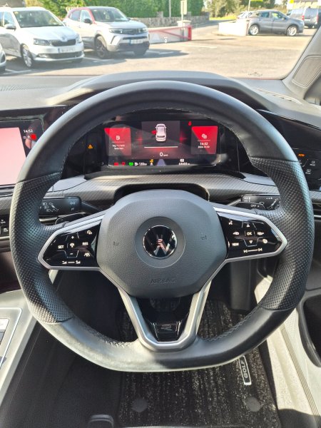 2021 Volkswagen Golf - photo 17
