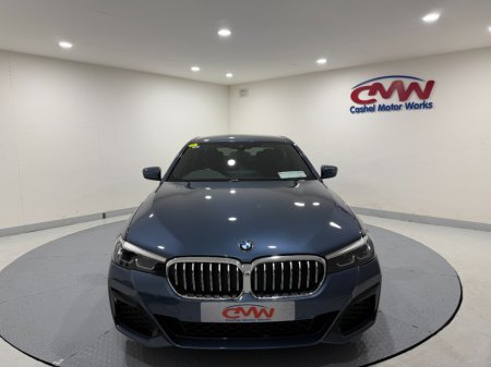 2023 BMW 5-Series - photo 2