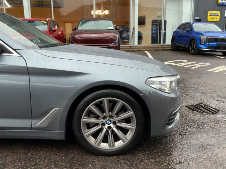 2020 BMW 5-Series - photo 2