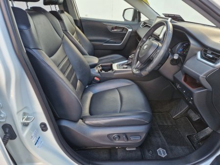 2019 Toyota RAV4 - photo 25