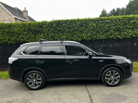 2016 Mitsubishi Outlander - photo 2