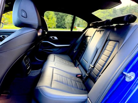 2022 BMW 3-Series - photo 22