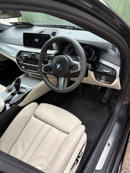 2017 BMW 5-Series - photo 13