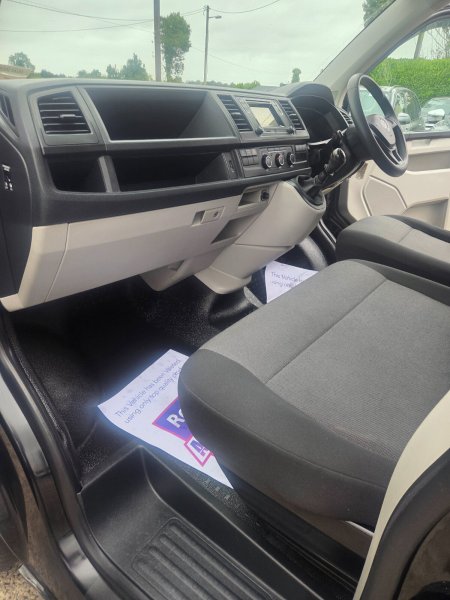 2020 Volkswagen Transporter - photo 18
