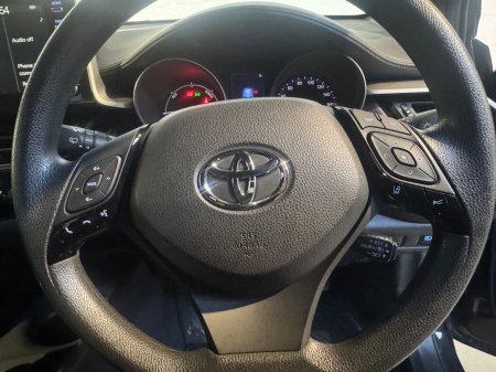 2020 Toyota C-HR - photo 16
