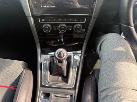 2018 Volkswagen Golf - photo 8