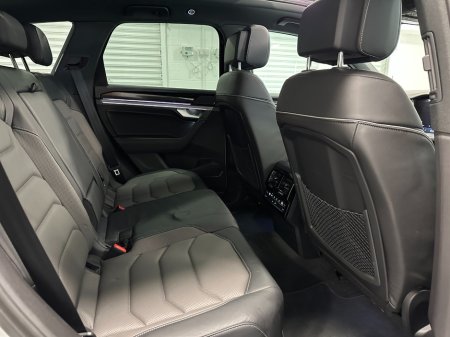 2023 Volkswagen Touareg - photo 44