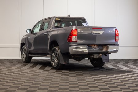 2025 Toyota Hilux - photo 4
