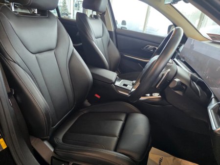 2023 BMW 3-Series - photo 12