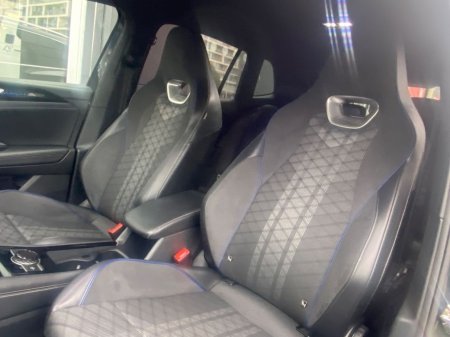 2025 Volkswagen Tiguan - photo 15