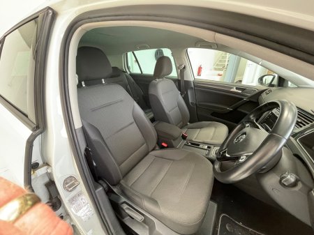 2019 Volkswagen Golf - photo 4