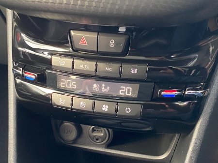 2017 Peugeot 2008 - photo 9