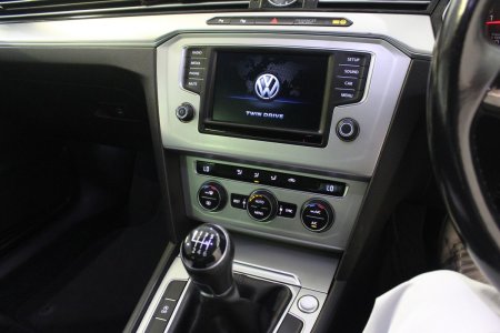 2016 Volkswagen Passat - photo 20