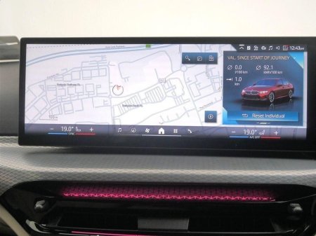2025 BMW 3-Series - photo 21