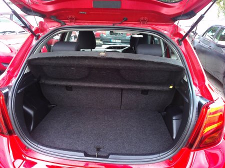 2015 Toyota Yaris - photo 11