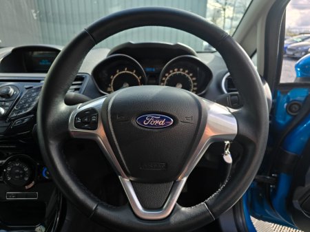 2014 Ford Fiesta - photo 17