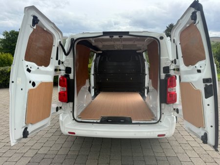 2020 Vauxhall Vivaro - photo 17
