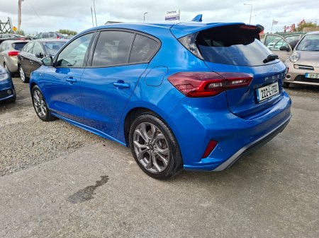 2022 Ford Focus - photo 2