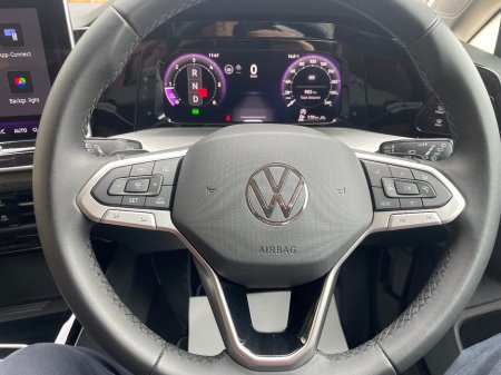 2025 Volkswagen Golf - photo 11