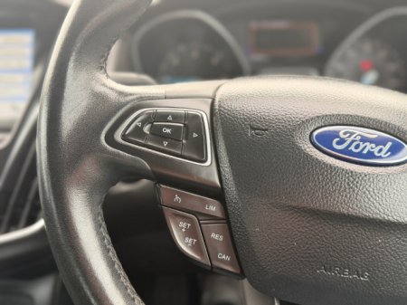 2017 Ford Focus - photo 13