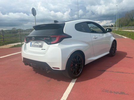 2022 Toyota Yaris - photo 16